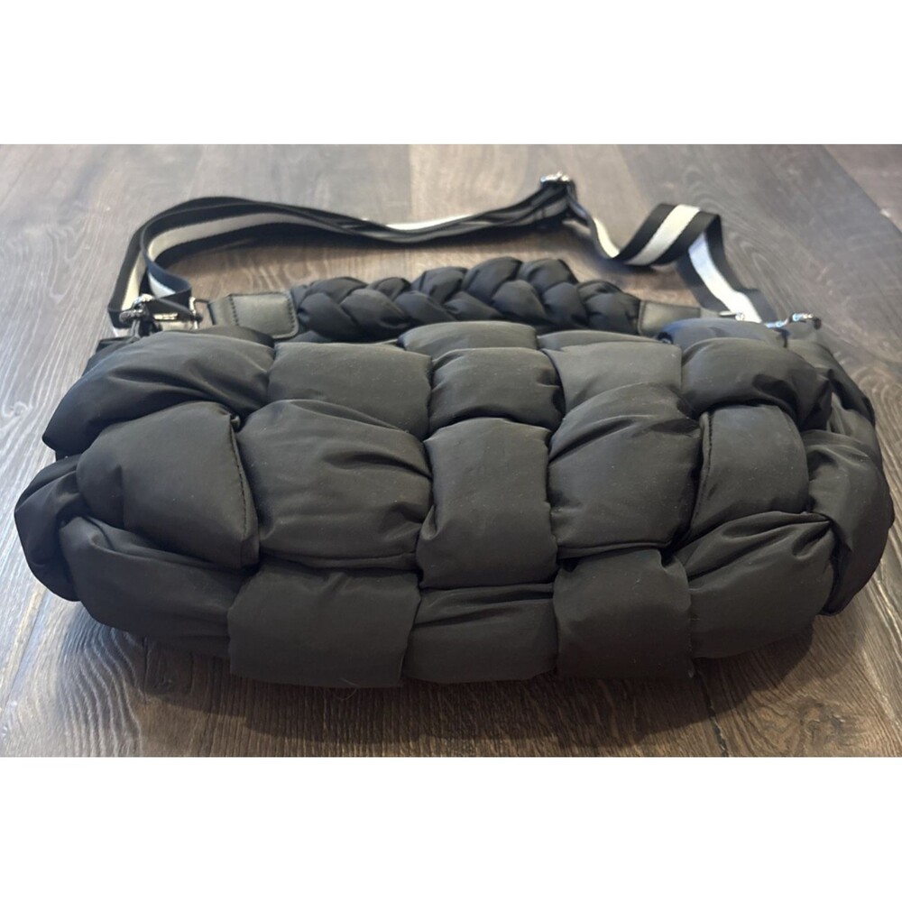Sol And Selene Sixth Sense Medium Shoulder Bag Womens Black Quilted NWOT $90 - Picture 2 of 7